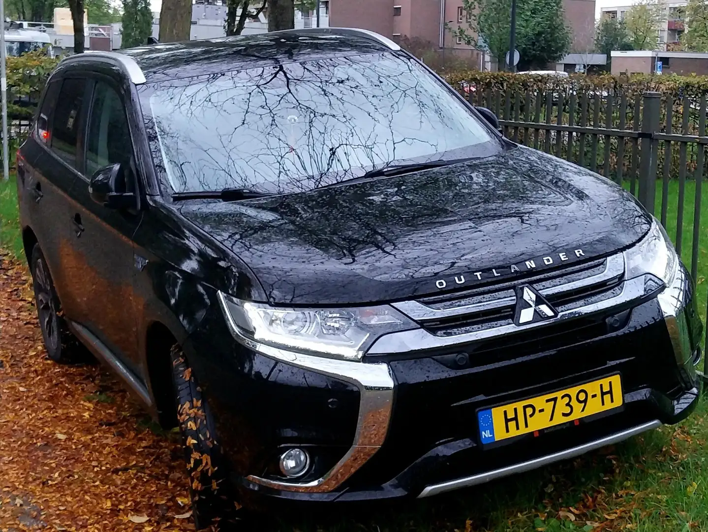 Mitsubishi Outlander Outlander 2.0 PHEV Exec. Edition Black - 2