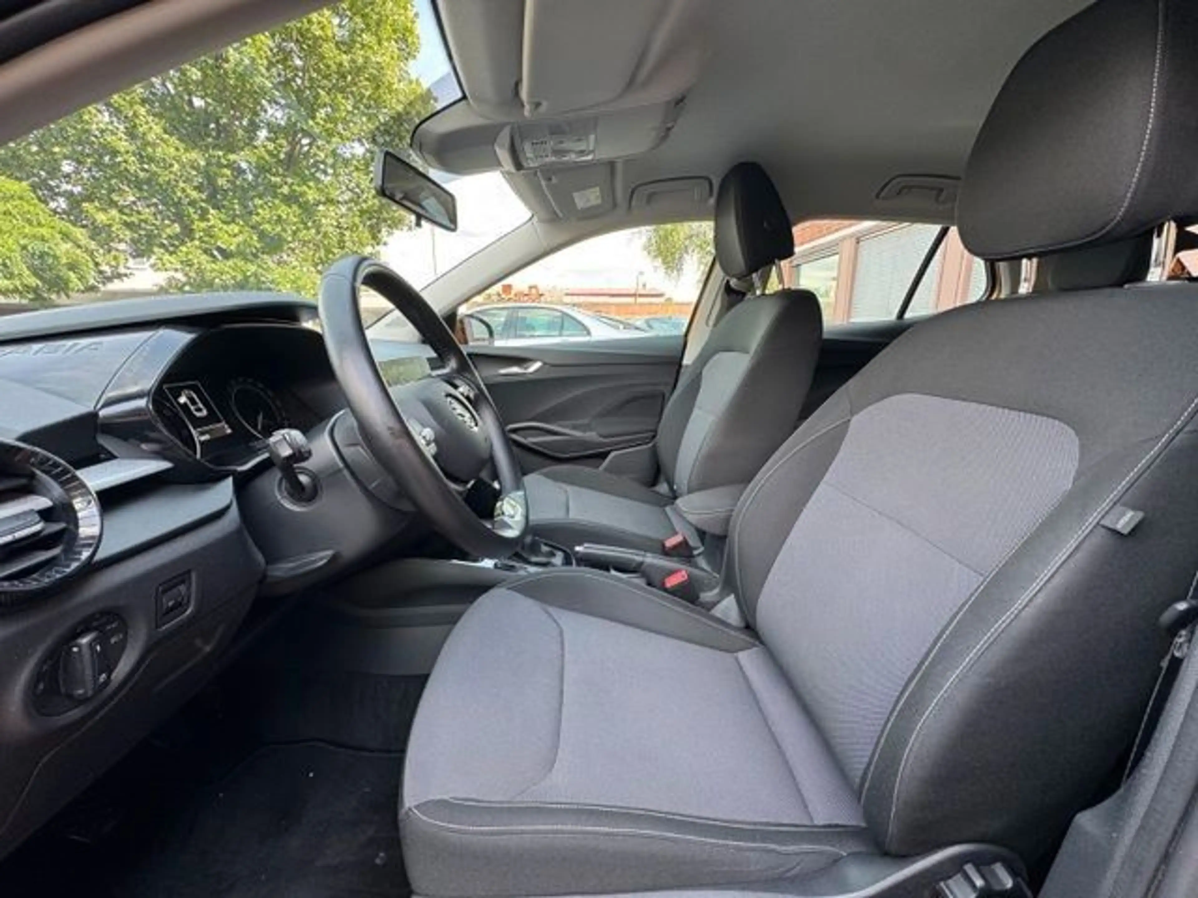 Skoda Fabia Ambition *LED*CARPLAY*PDC*KLIMA — photo 11