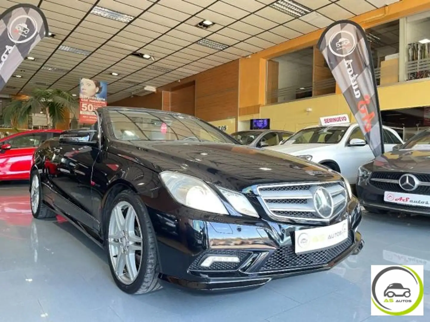 Mercedes-Benz E 350 CDI Cabrio BlueEFF. Executive Noir - 1