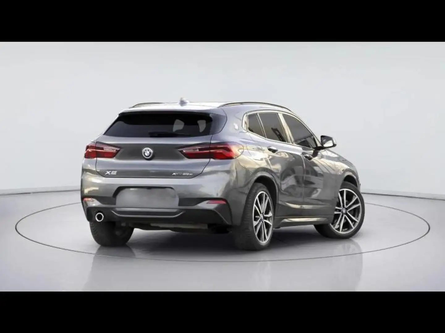BMW X2 Kit M Sport BMW X2 xDrive 25e Kit M Sport Gris - 2