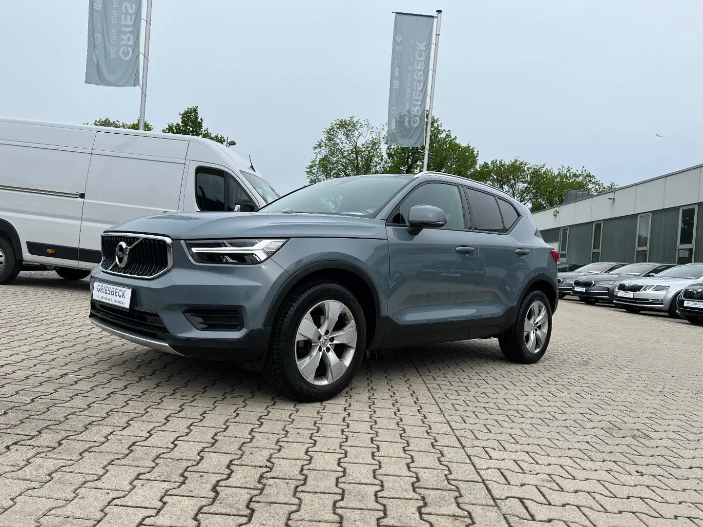 Volvo XC40 D3 Momentum Pro *LED Navi Leder el.Heck* Grijs - 1