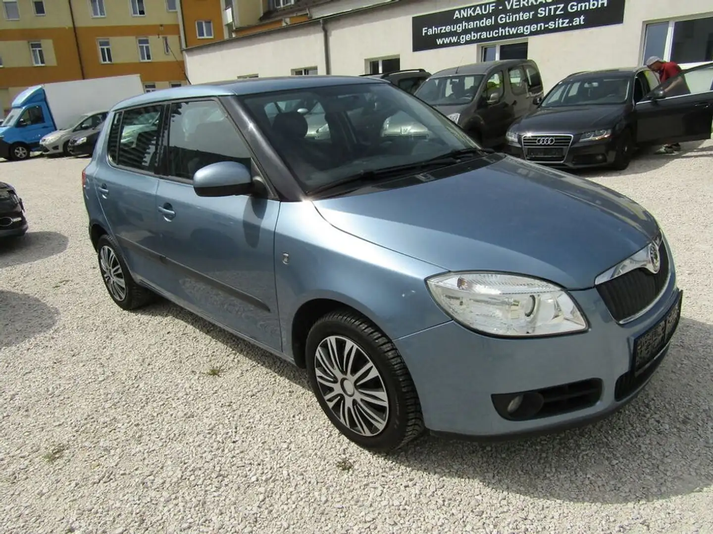Skoda Fabia Ambiente Grijs - 2