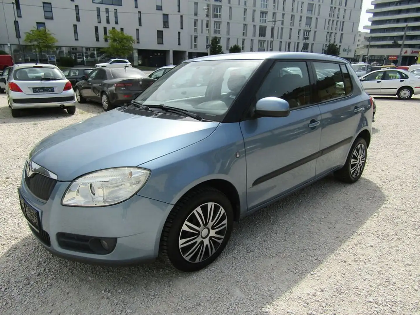 Skoda Fabia Ambiente Grau - 1