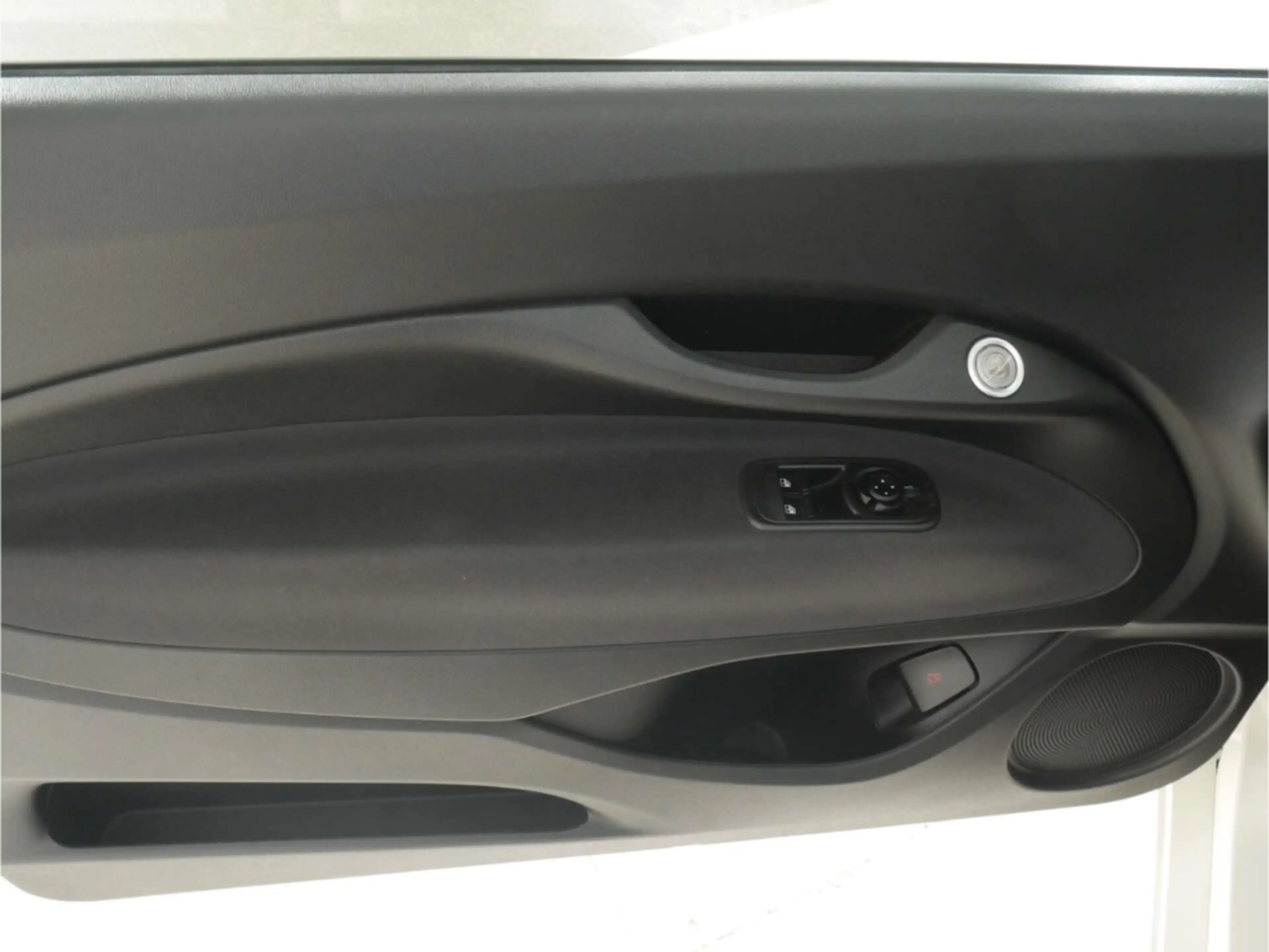 Fiat 500e — photo 16