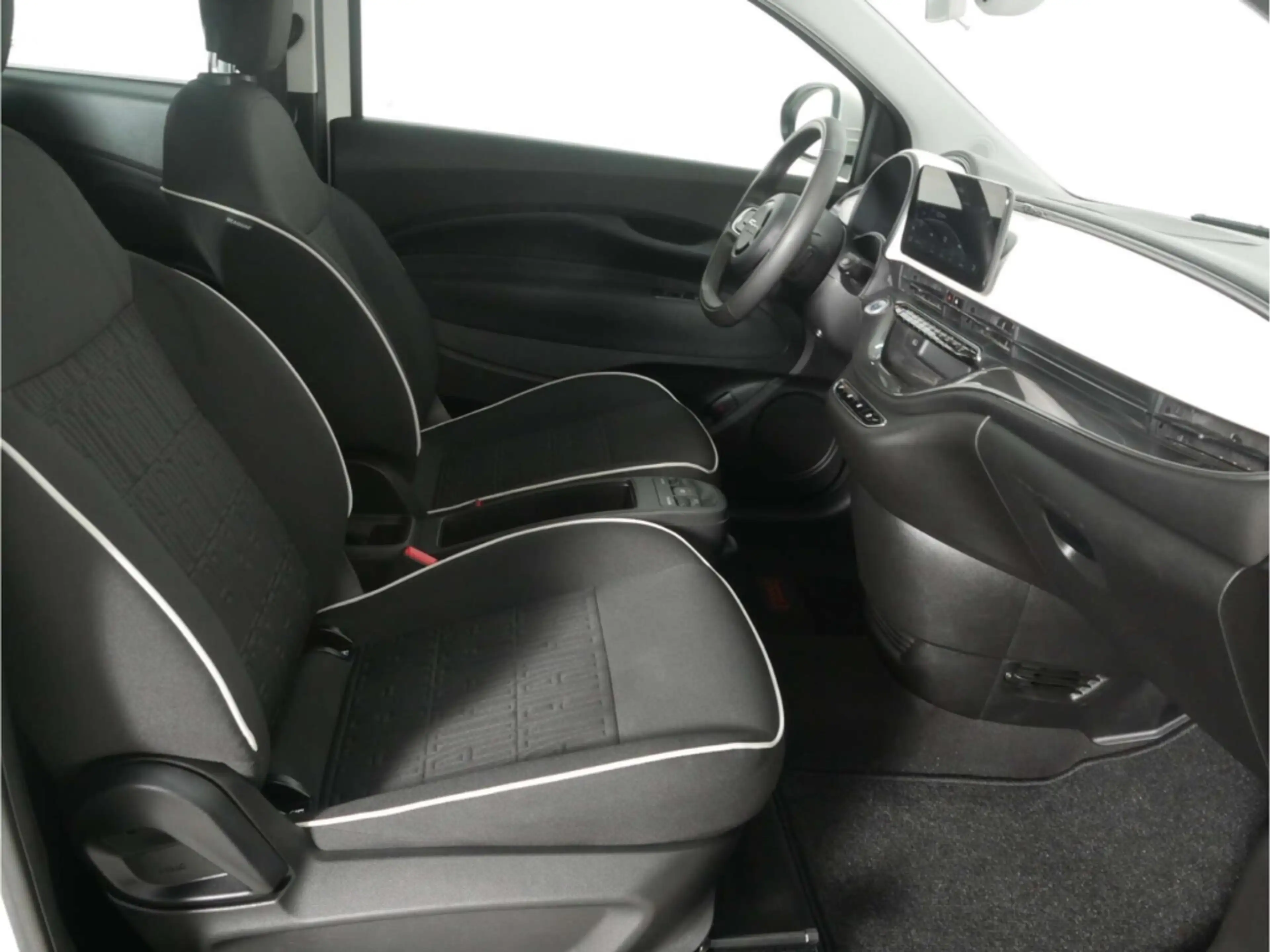 Fiat 500e — photo 26