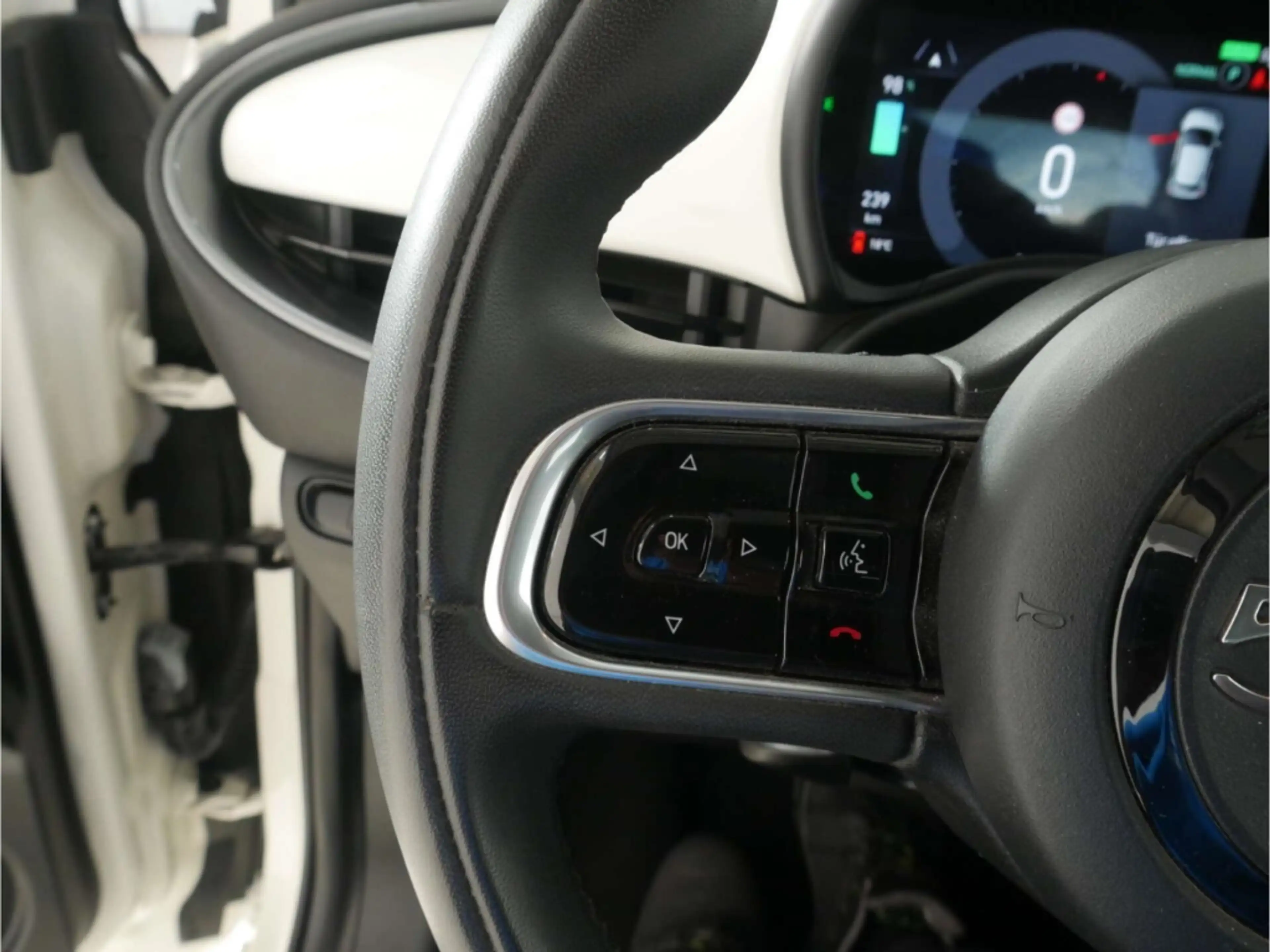 Fiat 500e — photo 11