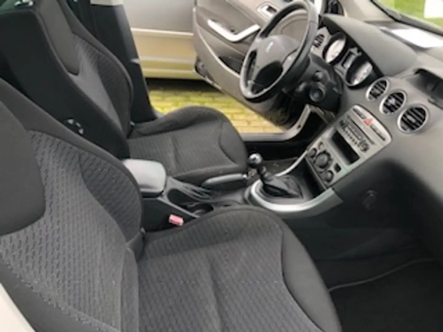 Peugeot 308 SW 150 THP Platinum    Tüv Neu Black - 2