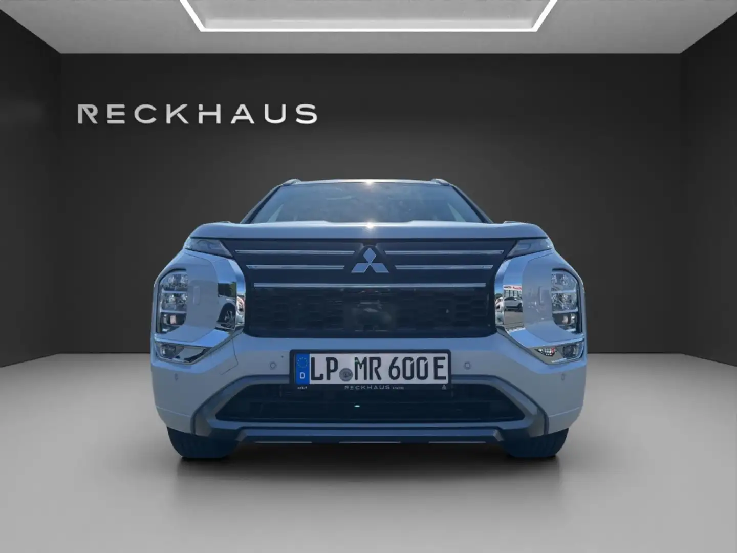 Mitsubishi Outlander Plug-in Hybrid TOP 2,4l Klima Navi Leder Weiß - 2
