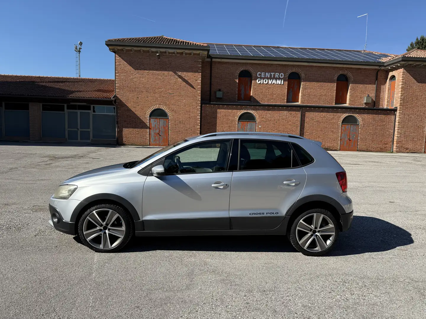 Volkswagen Polo Cross 5p 1.6 tdi 90cv - 1