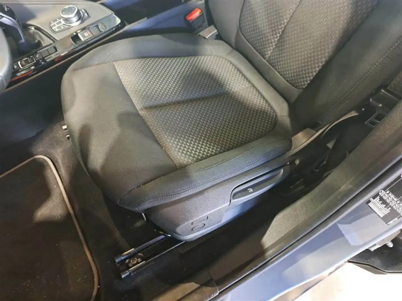 BMW X2 SDRIVE 18D BUSINESS X AUTO SUV, миниатюра 9