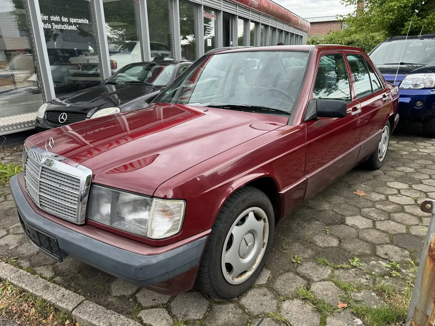 Mercedes-Benz 190 E Rot - 2