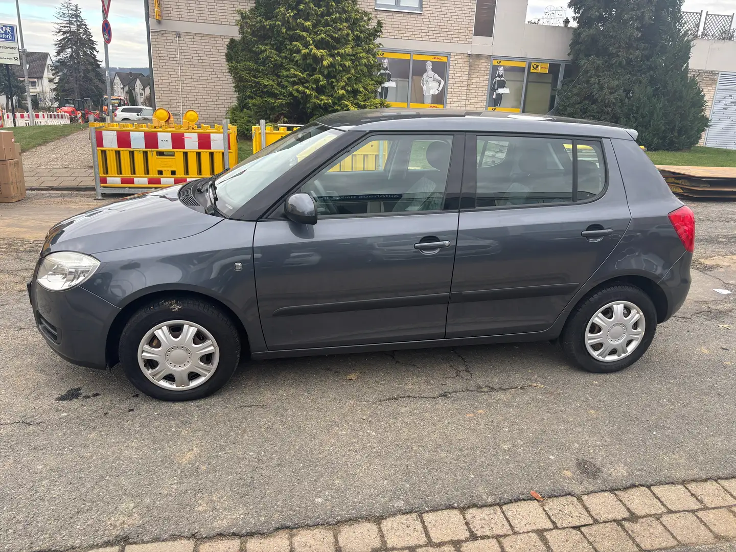 Skoda Fabia Ambiente Gris - 2