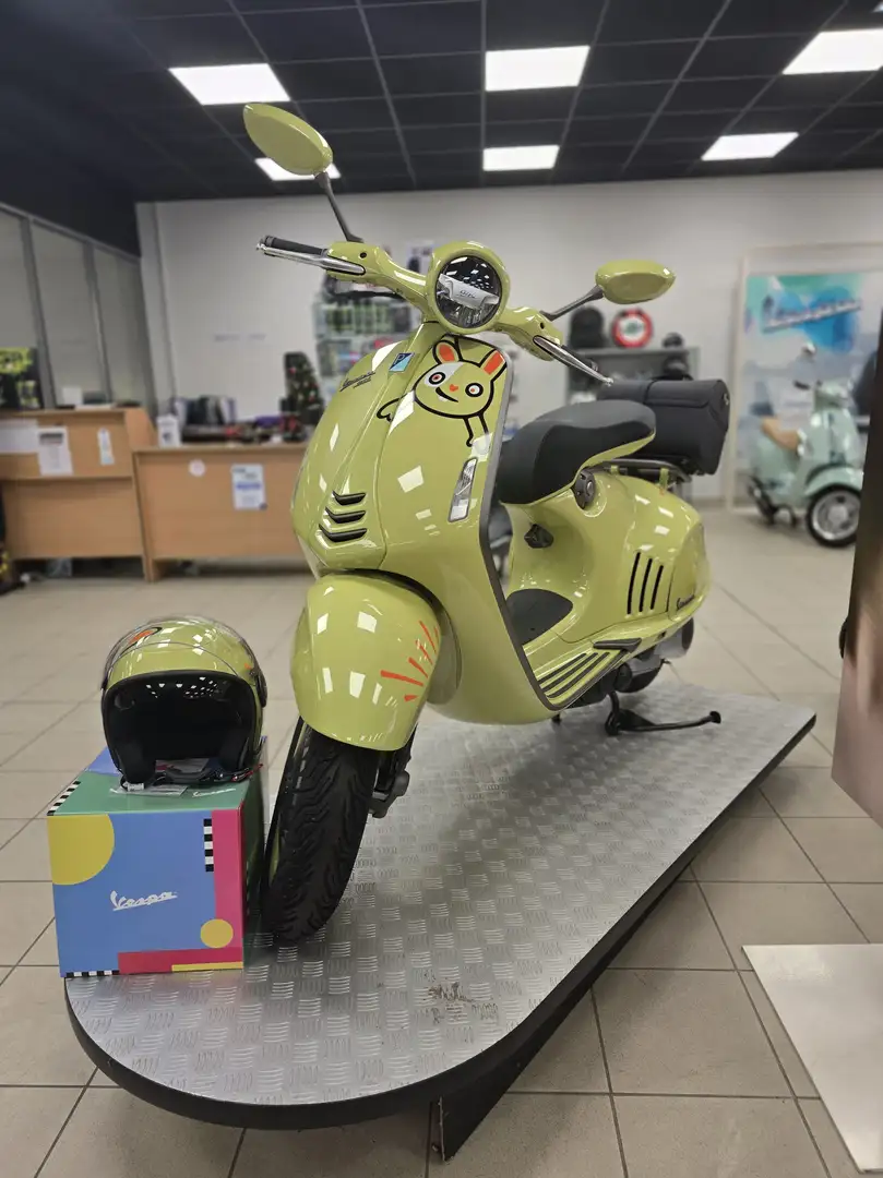 Vespa 946 Vert - 1