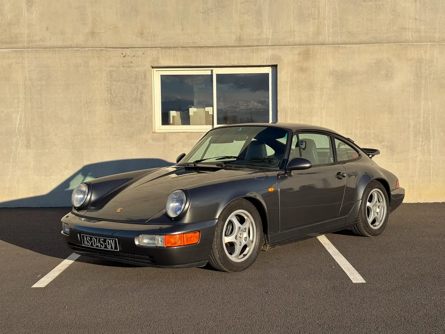 Porsche 964 Carrera 4 coupé Gris - 1