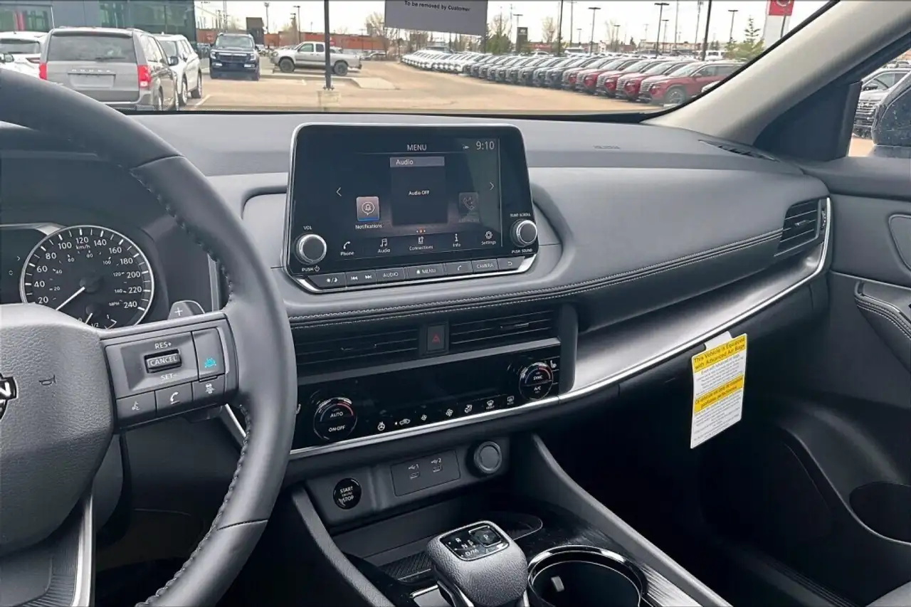Nissan Rogue снимка Nissan Rogue