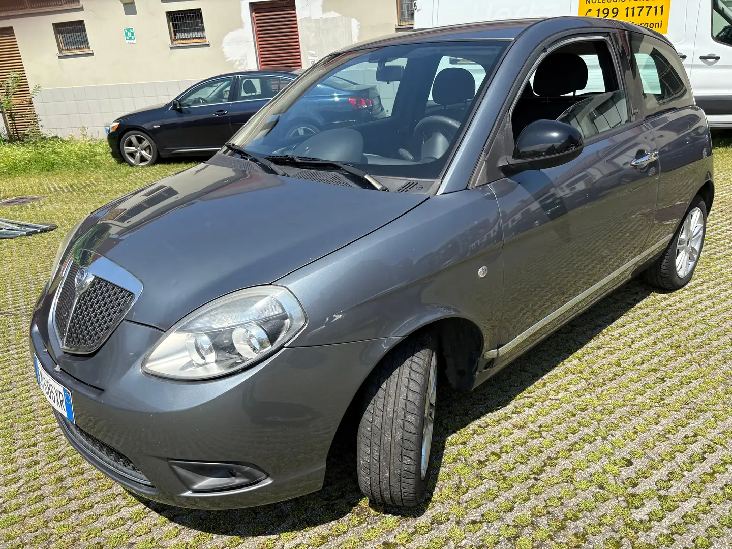 Lancia Ypsilon 1.2 8v Platinum 69cv ideale per neopatentati - 1