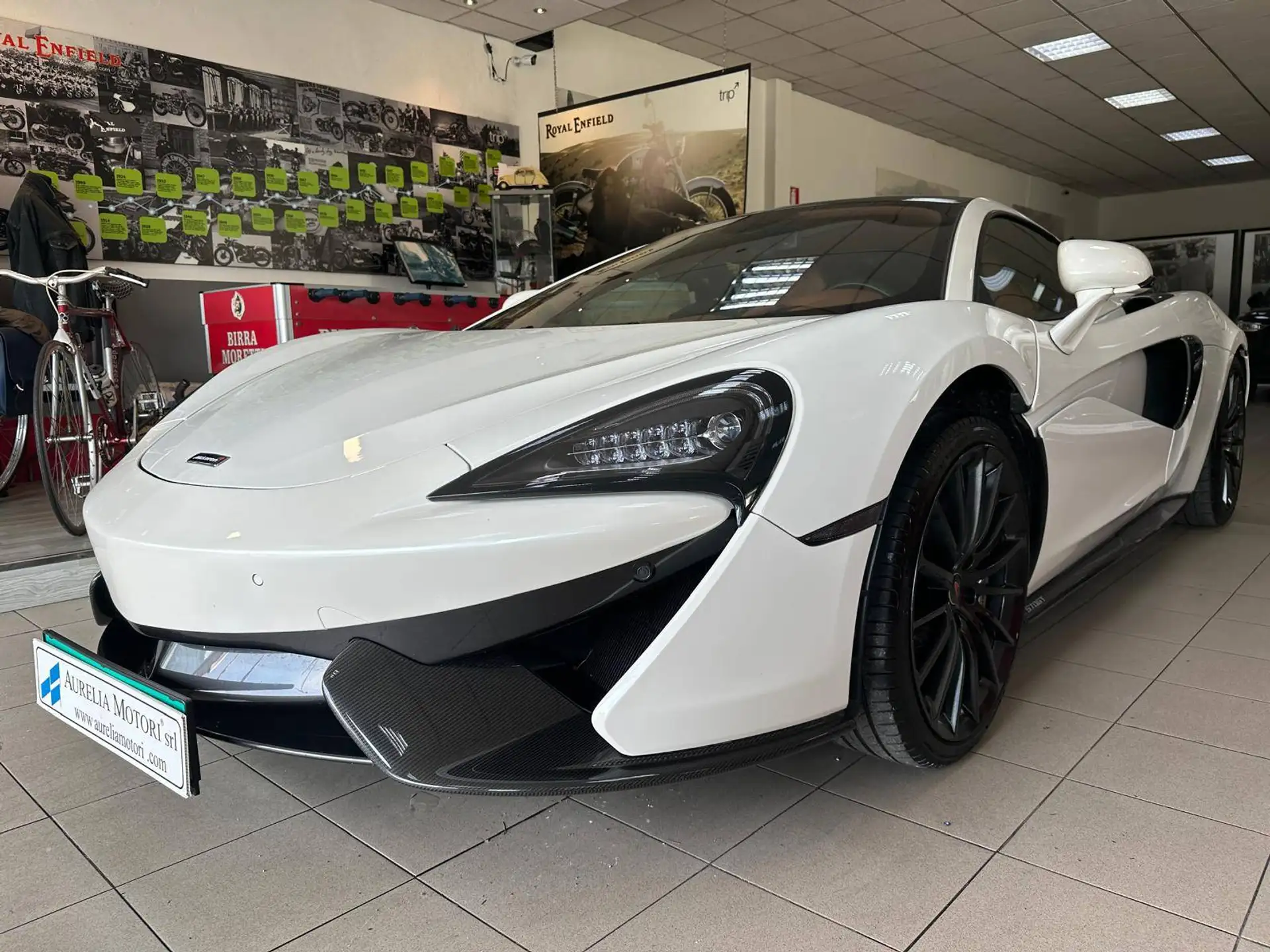 맥라렌 570GT 570 2016 흰색 사진 3