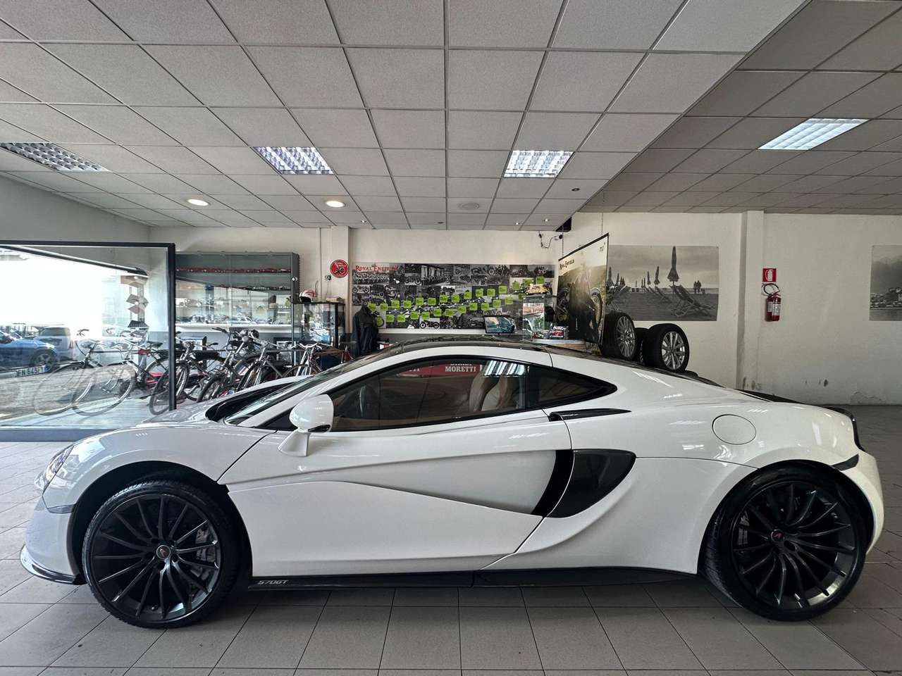 McLaren 570GT