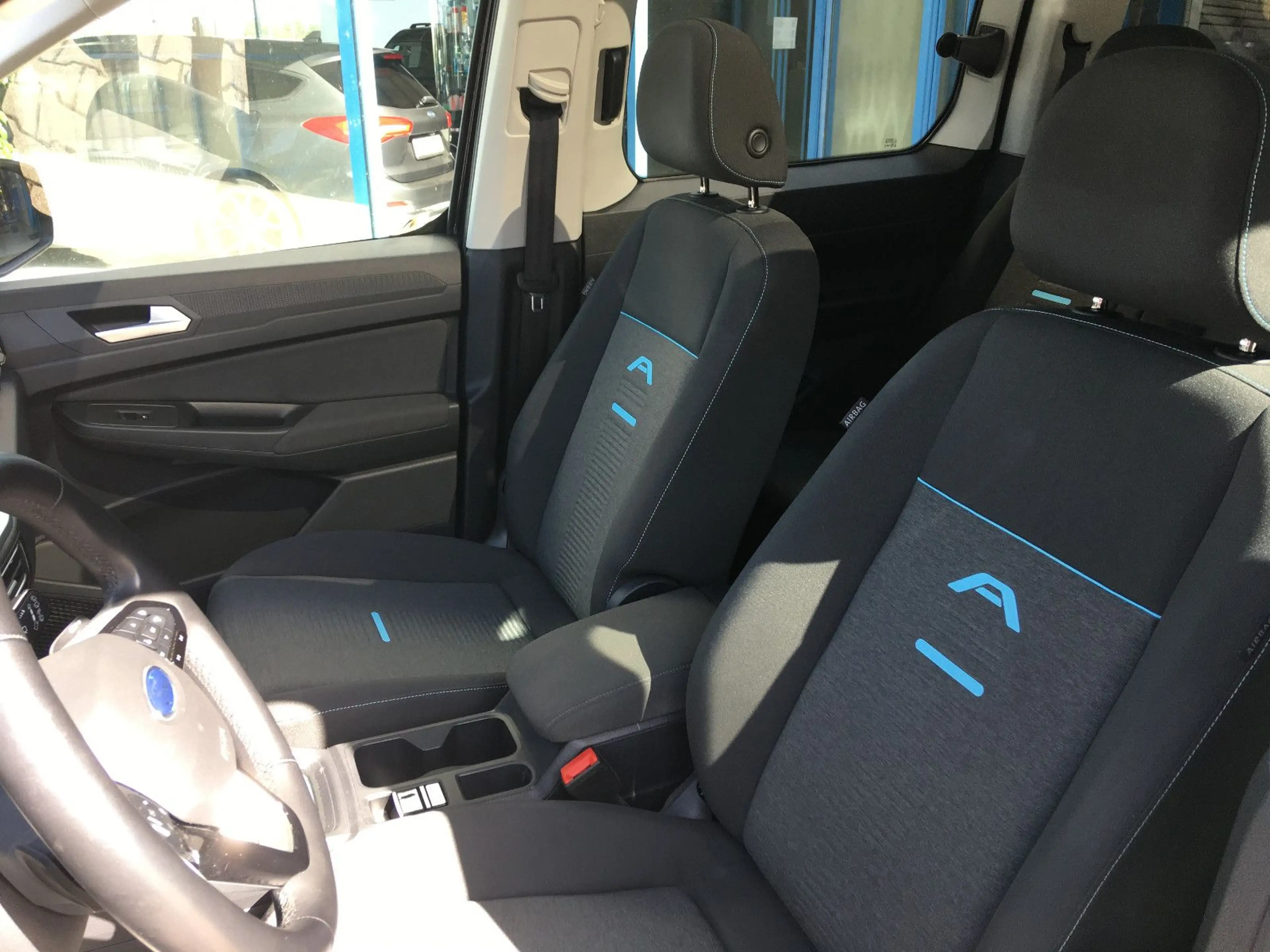 Ford Grand Tourneo Tourneo Connect L2 Aut. Active/AHK/LED/SHZ/Dach — photo 15
