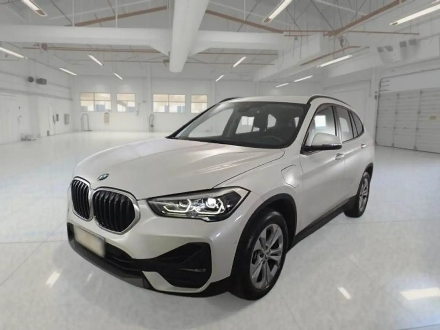 BMW X1 xDrive25e Blanc - 2