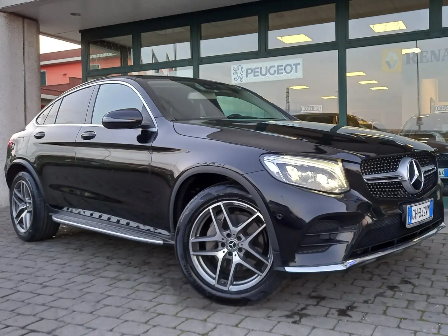 Mercedes-Benz GLC 250 GLC Coupe 250 d Premium 4matic auto Zwart - 1