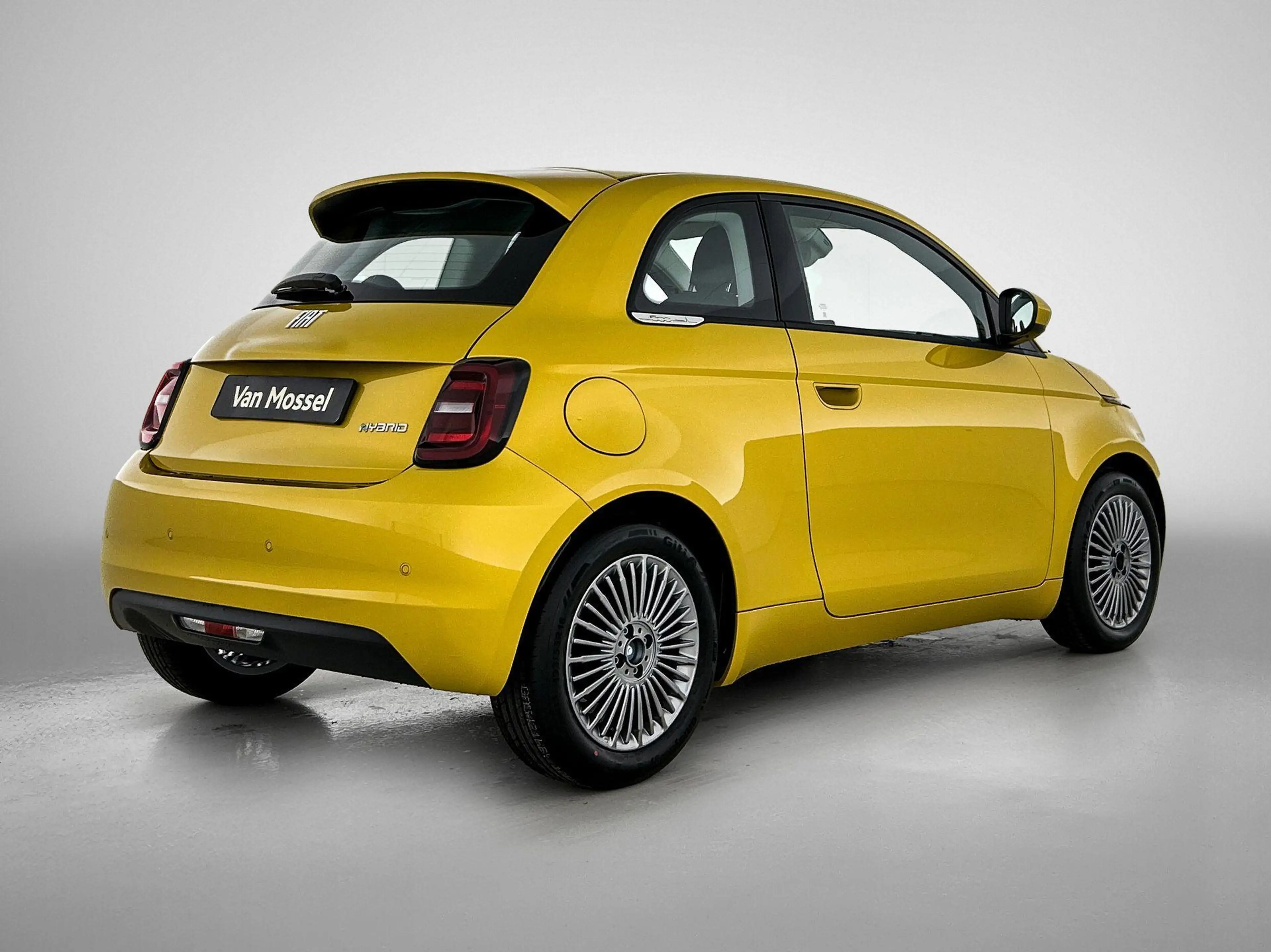 Fiat 500 1.0 Hybrid 48kW Torino //NRM Demo — photo 2