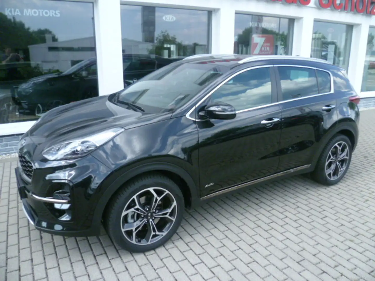 Kia Sportage 1.6T AWD DCT7 GTL TECH LED Schwarz - 1