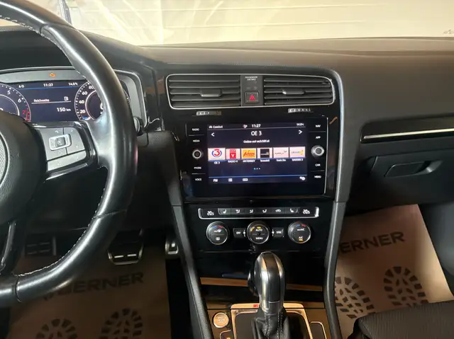 Volkswagen Golf view 11