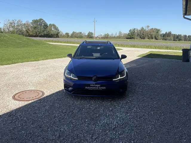Volkswagen Golf view 2