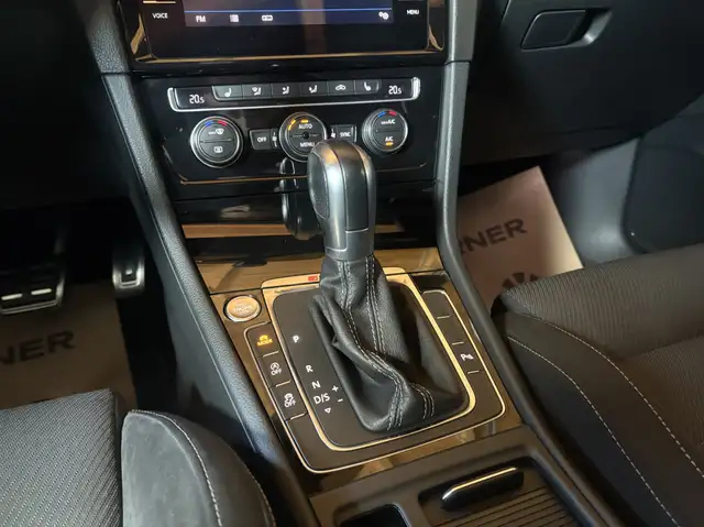 Volkswagen Golf view 12