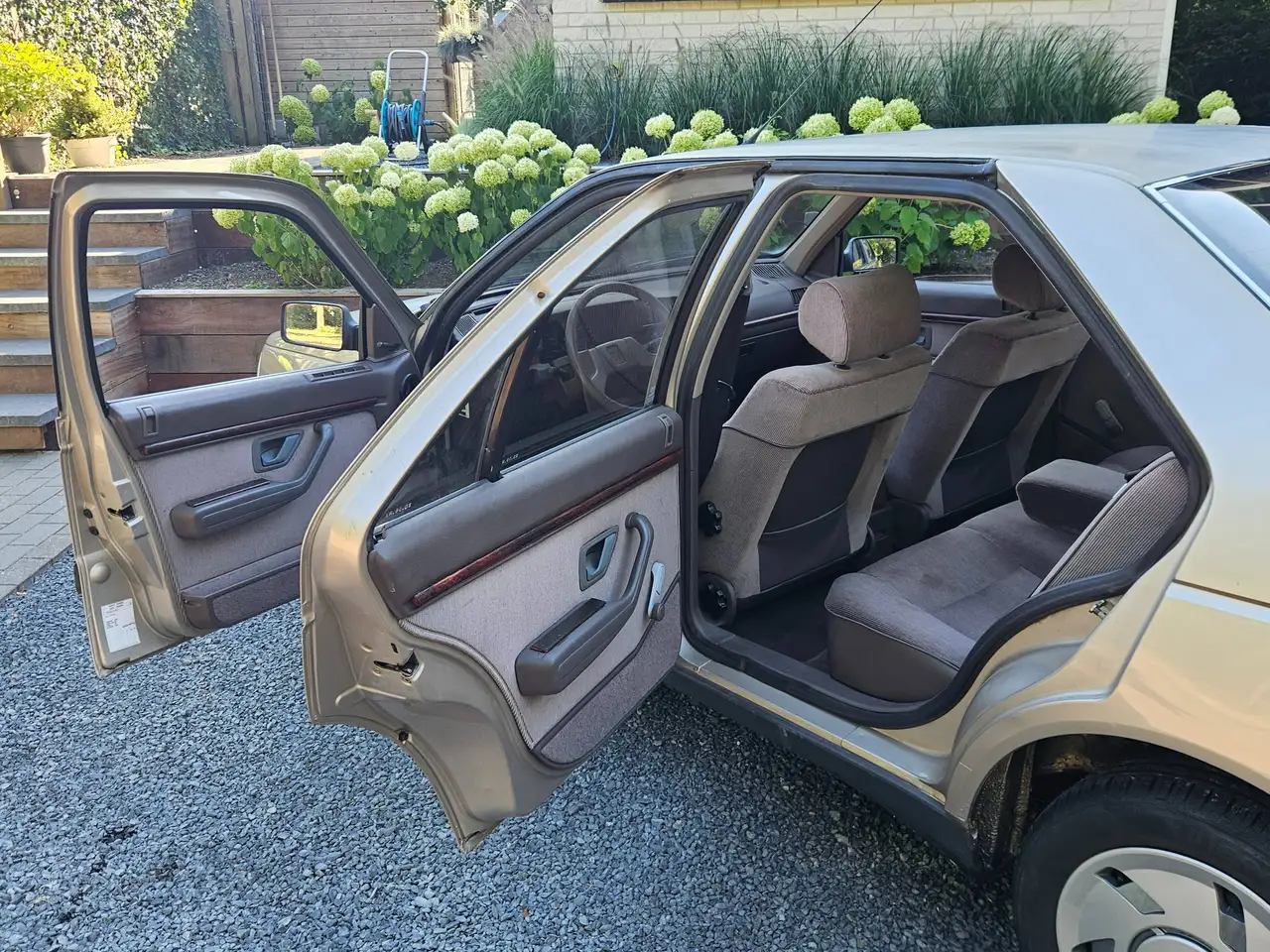 Peugeot 405 1.9 SRI limousine Automaat org. NL, 122500km, APK, foto 11