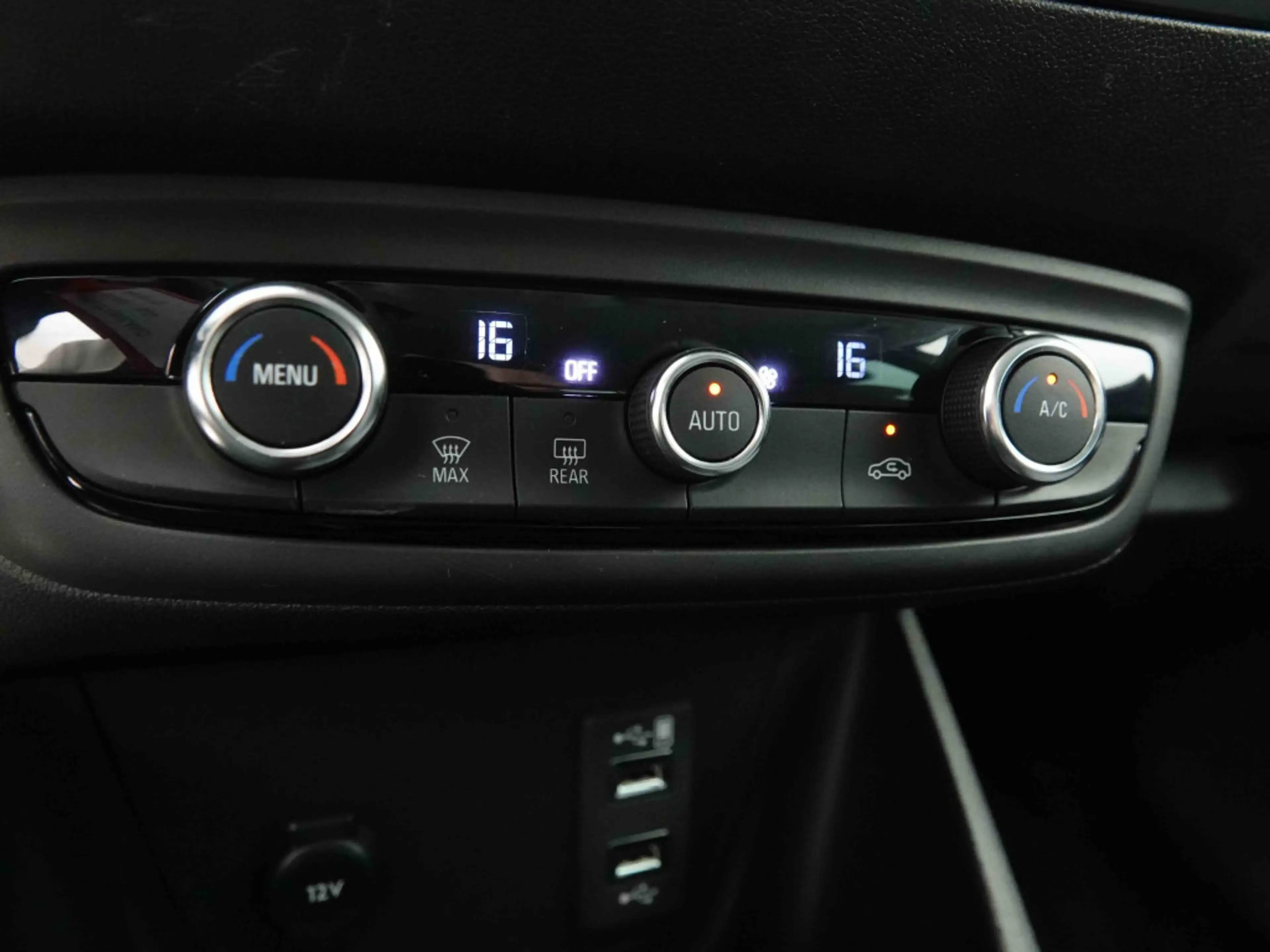 Opel Crossland 1.2 T 110 Elegance | GPS | Cam | LED | Carplay — photo 14