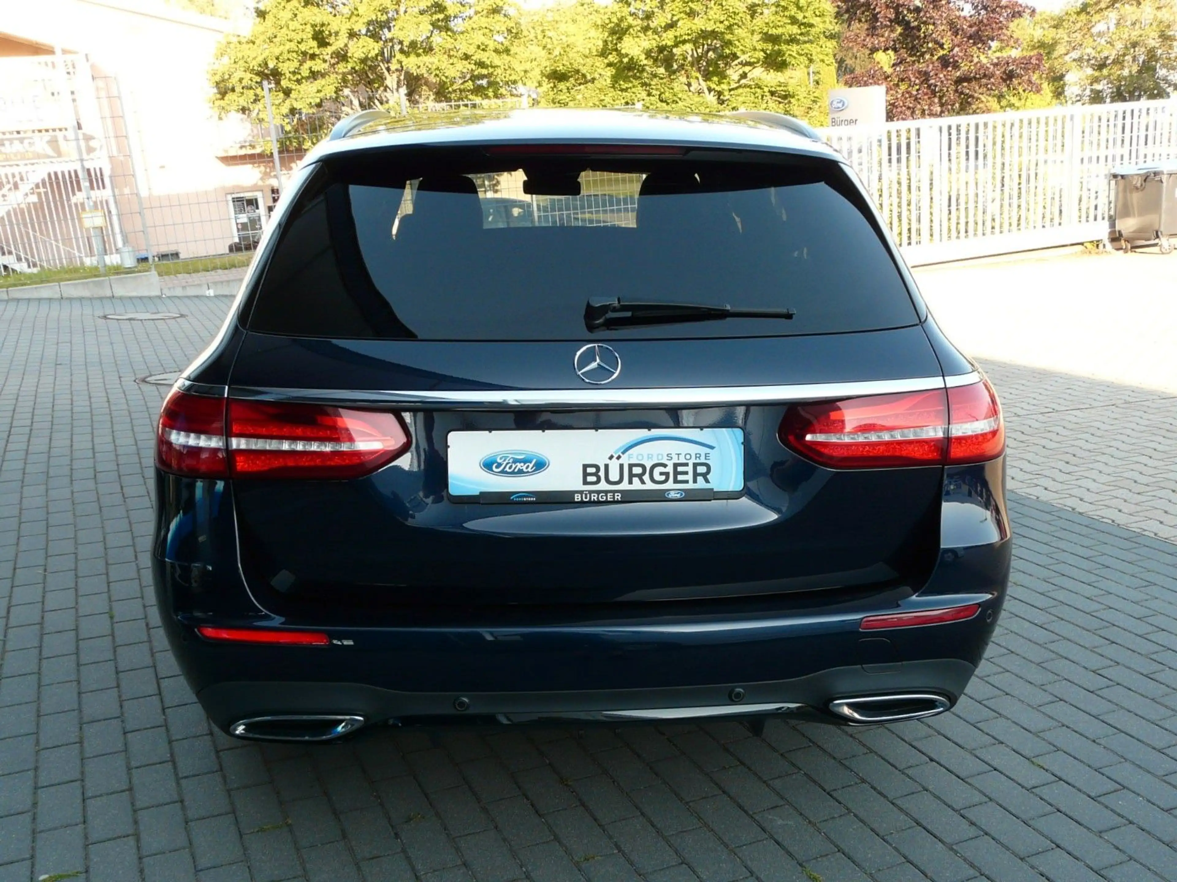 Mercedes-Benz E 400 d T-Modell 4Matic AMG-Line — photo 4
