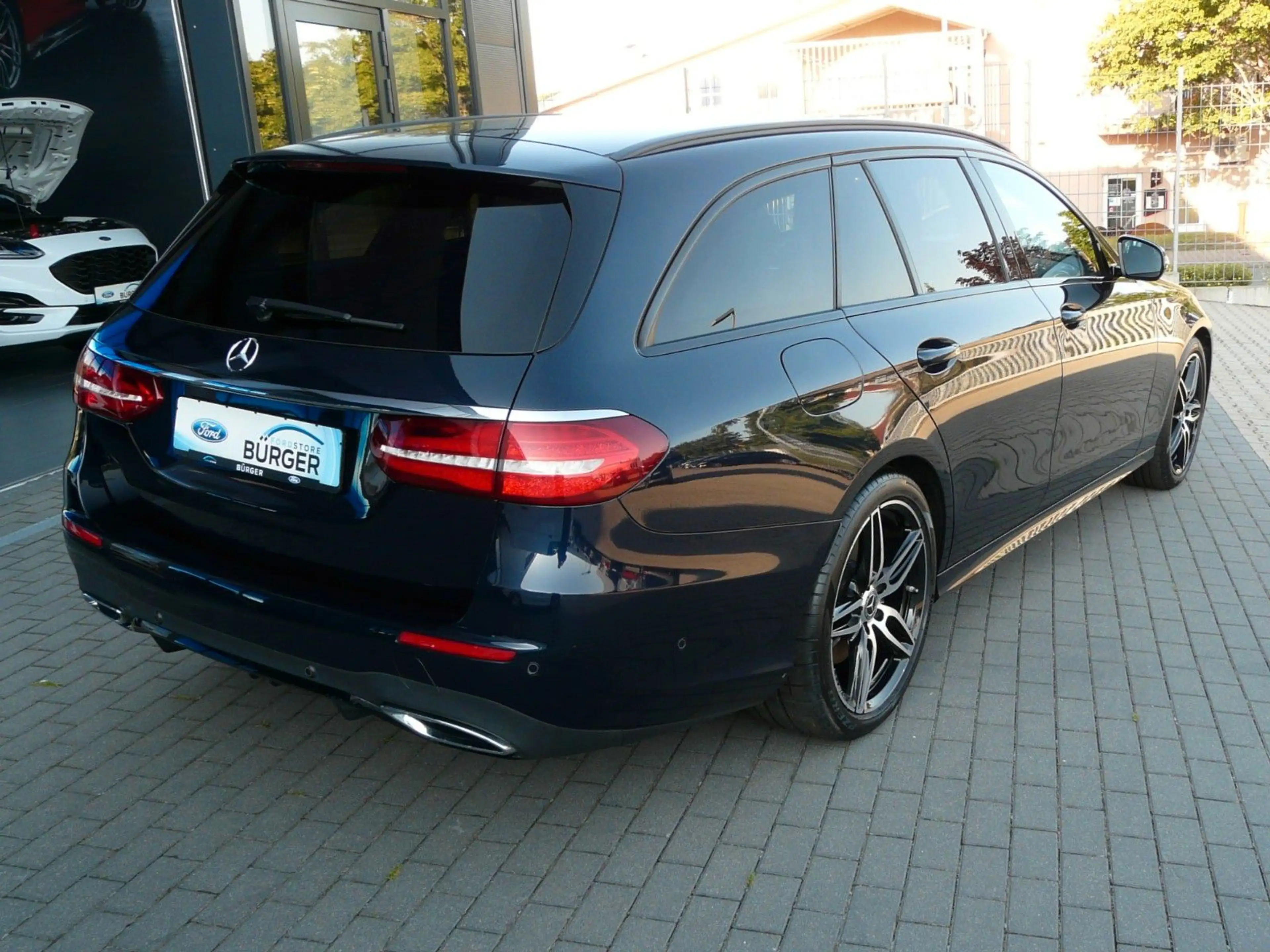 Mercedes-Benz E 400 d T-Modell 4Matic AMG-Line — photo 5
