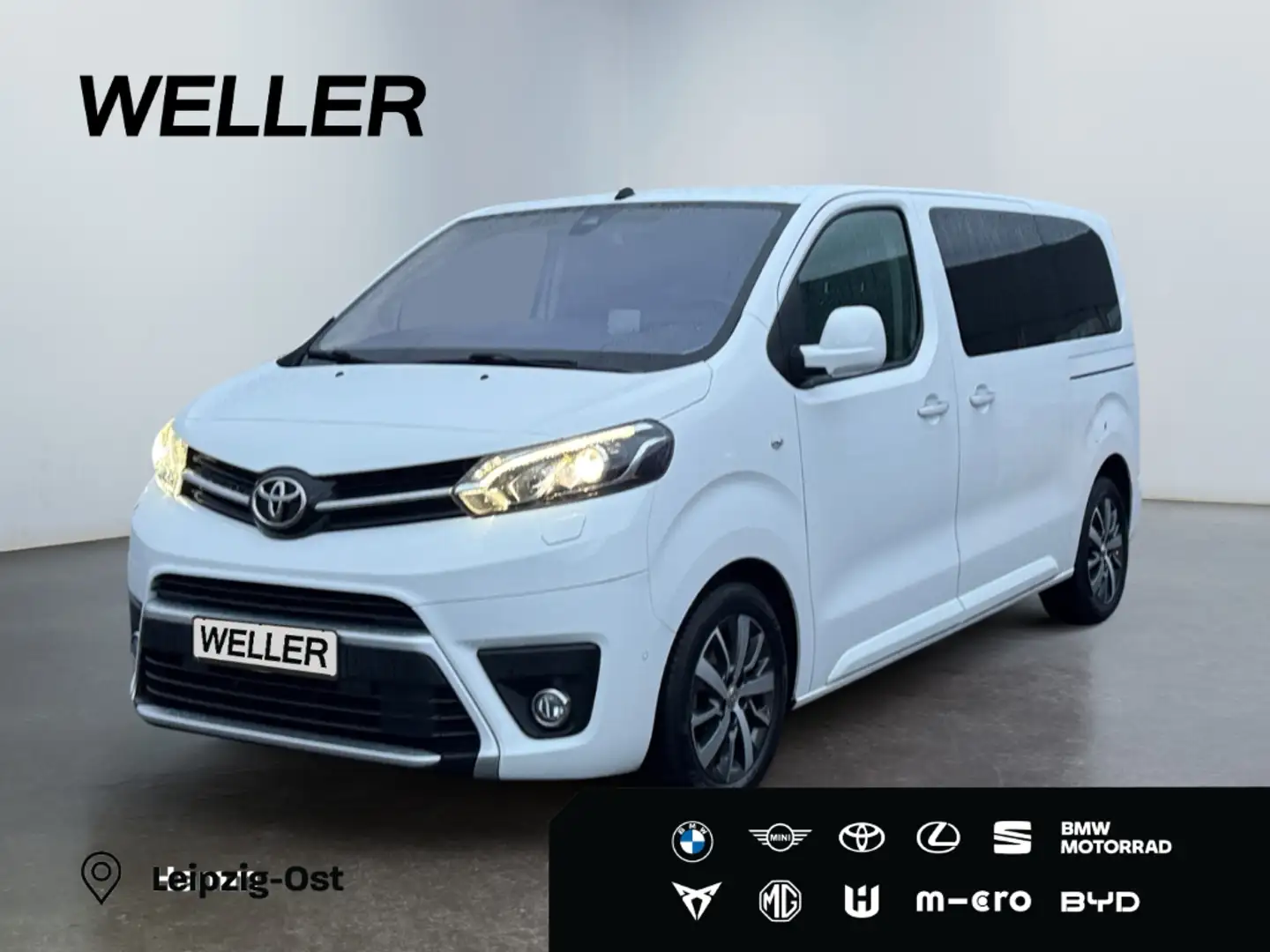 Toyota Proace 2,0l-D-4D L1 Verso Executive *HUD*Standhz* Weiß - 1