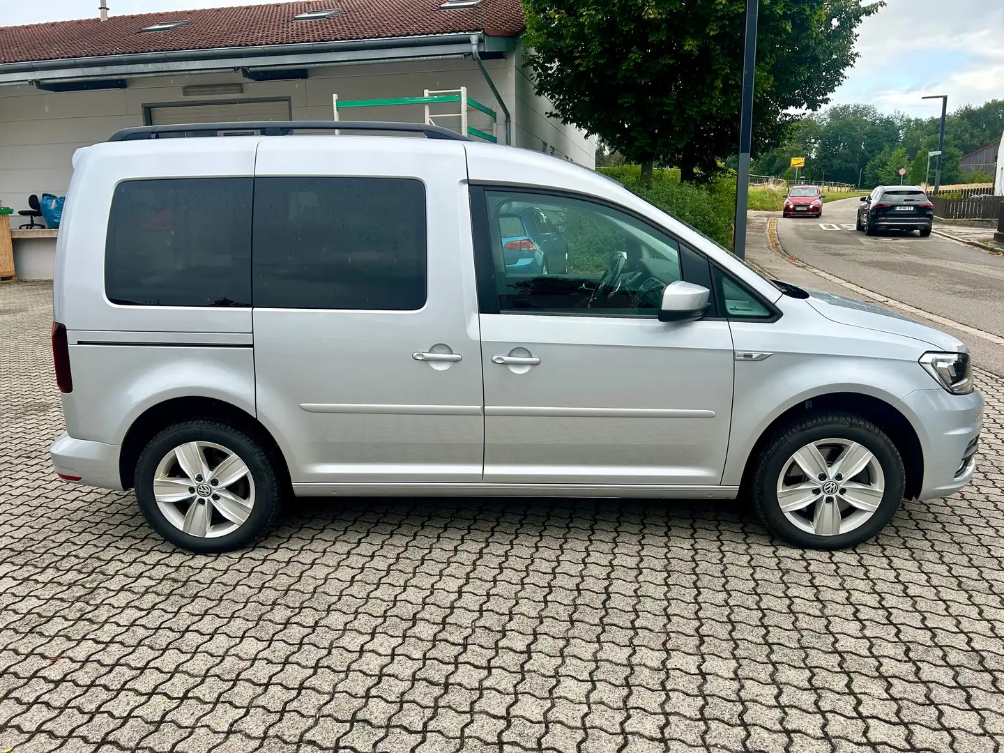 Volkswagen Caddy Comfortline BMT*150PS*Multi*PDC*Klima* Grau - 2