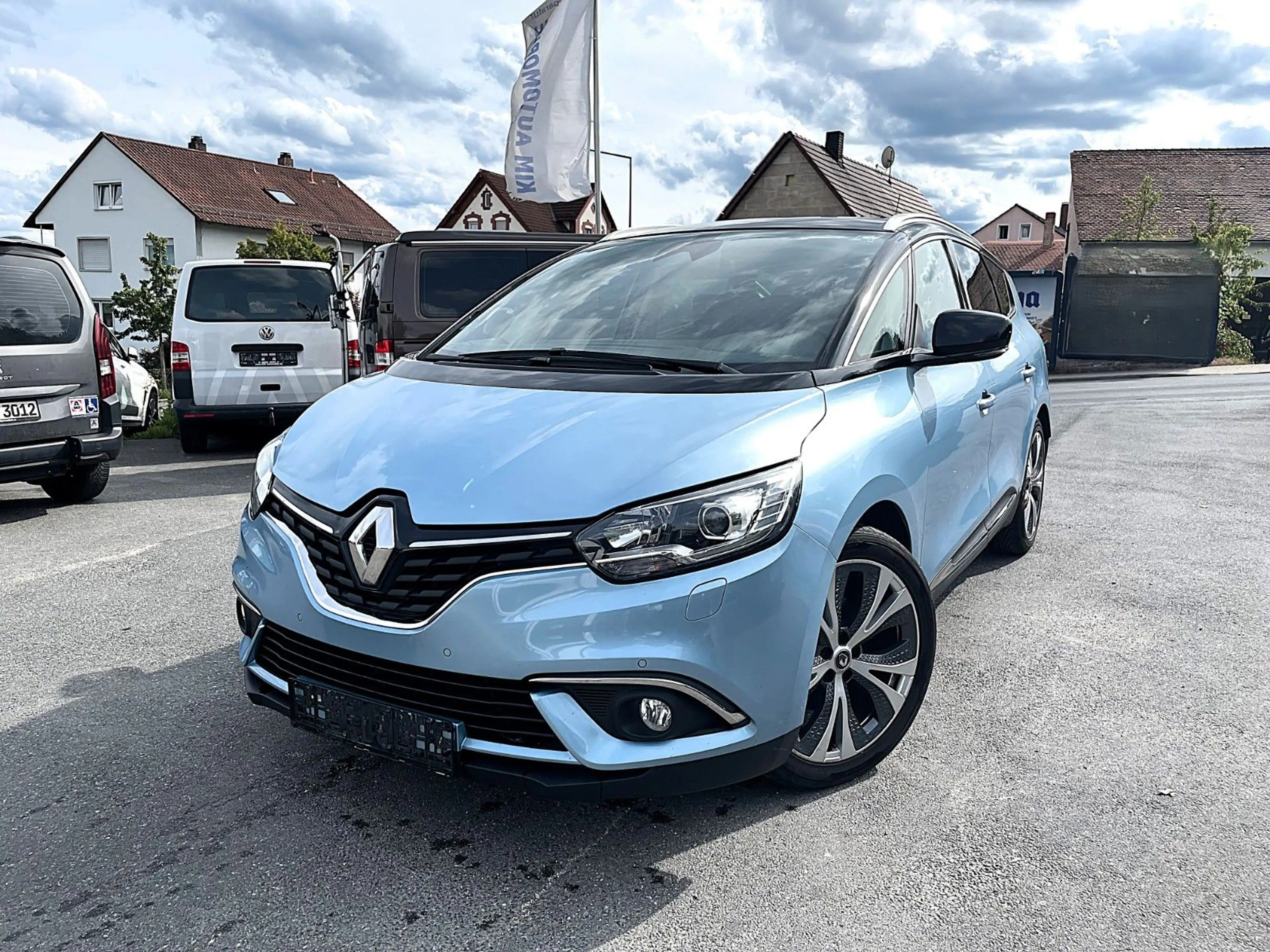 Renault Grand Scenic /NAVI/ANHÄNGER/MASSAGE/SPORT/ALU 20"
