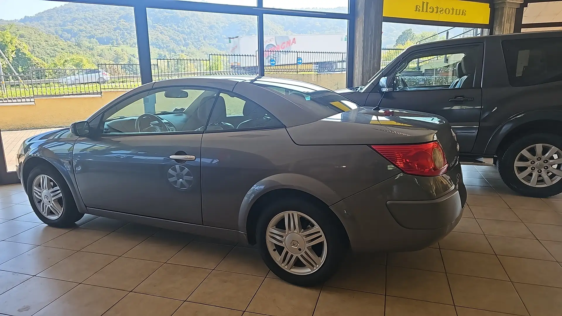 Renault Megane Megane CC 1.9 dci Confort Dynamique 130cv Grigio - 2