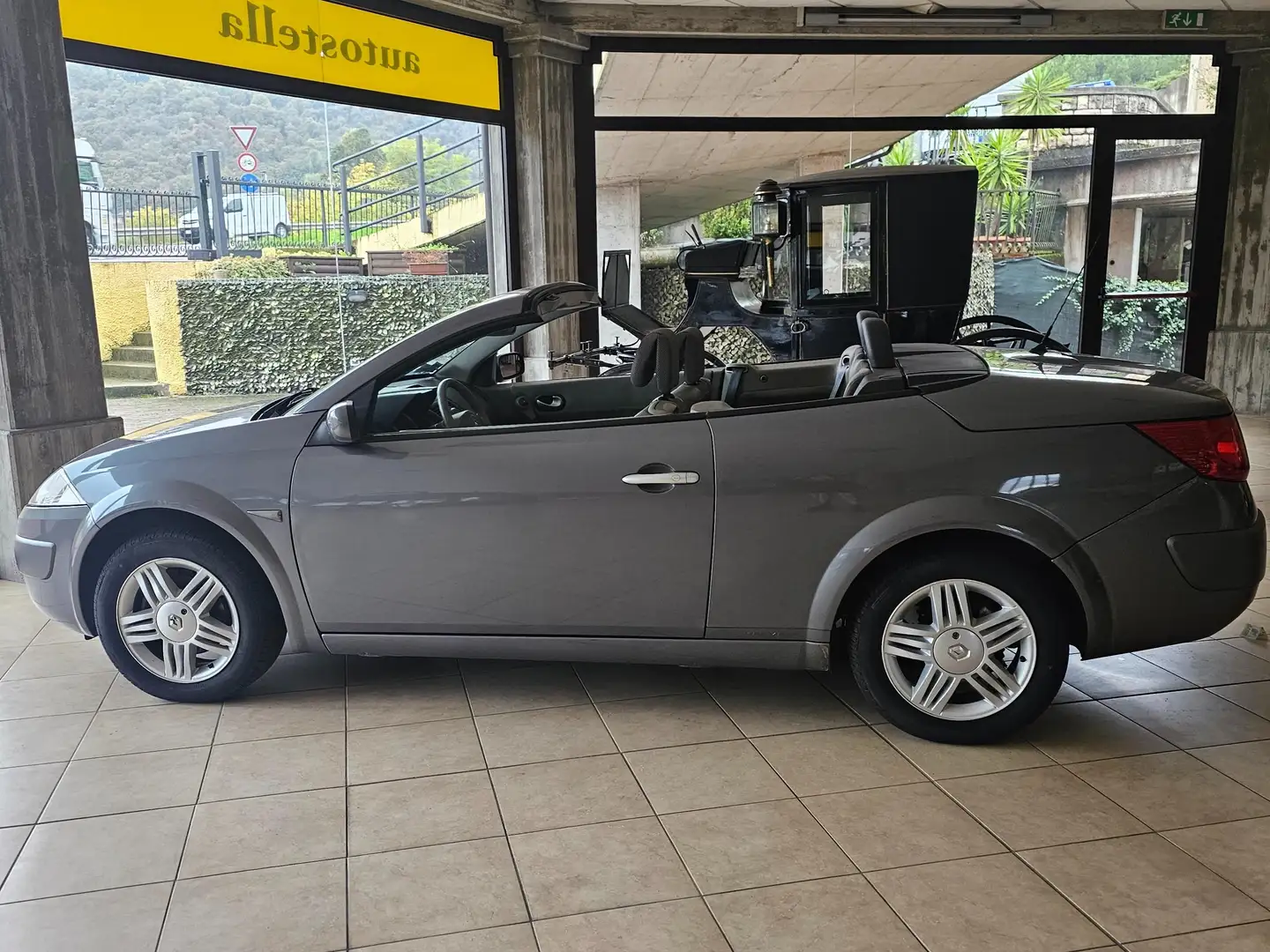 Renault Megane Megane CC 1.9 dci Confort Dynamique 130cv Grigio - 1