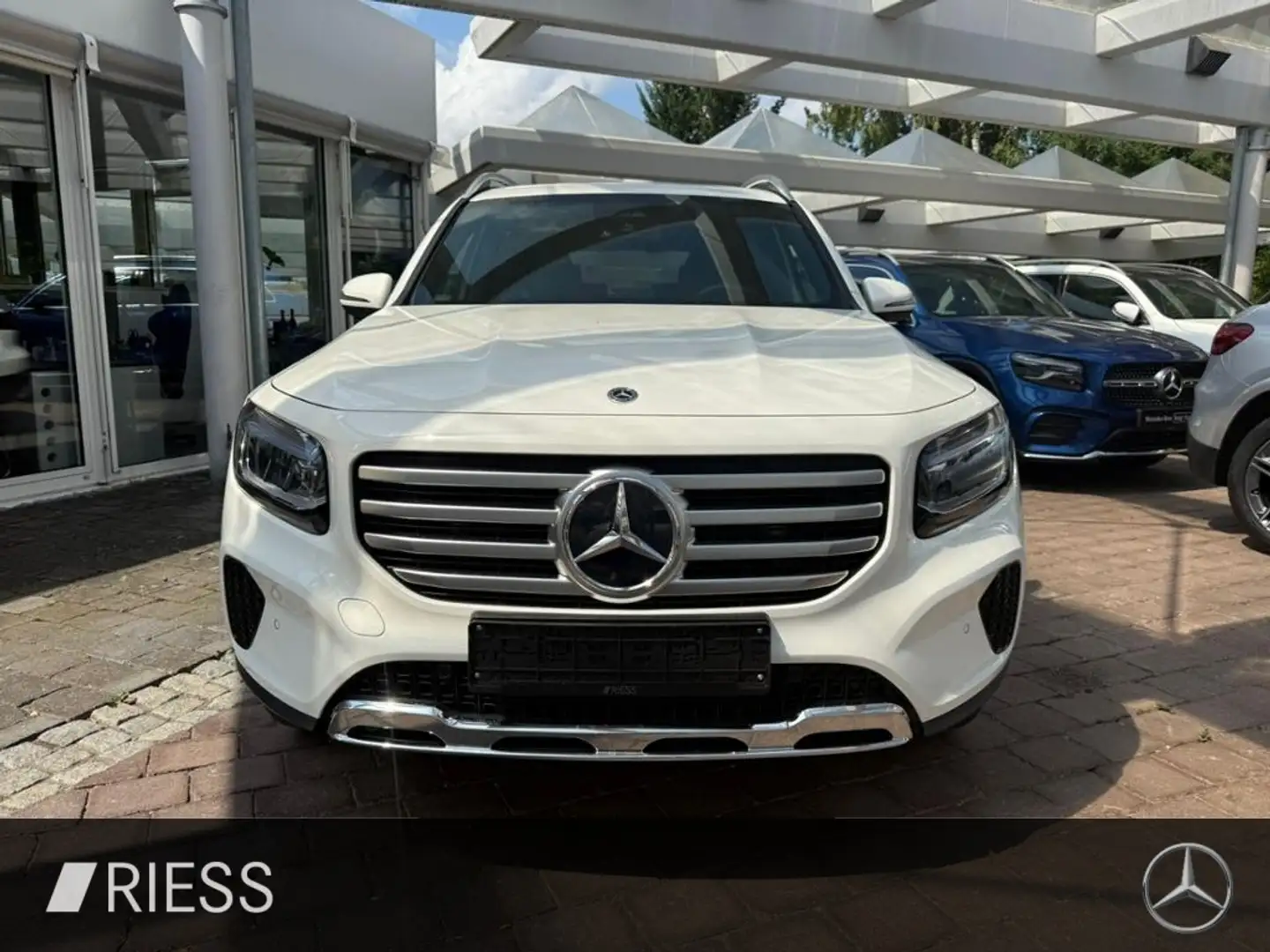 Mercedes-Benz GLB 200 Progressive 7 Sitzer W-Paket Ambi Kamera Weiß - 2