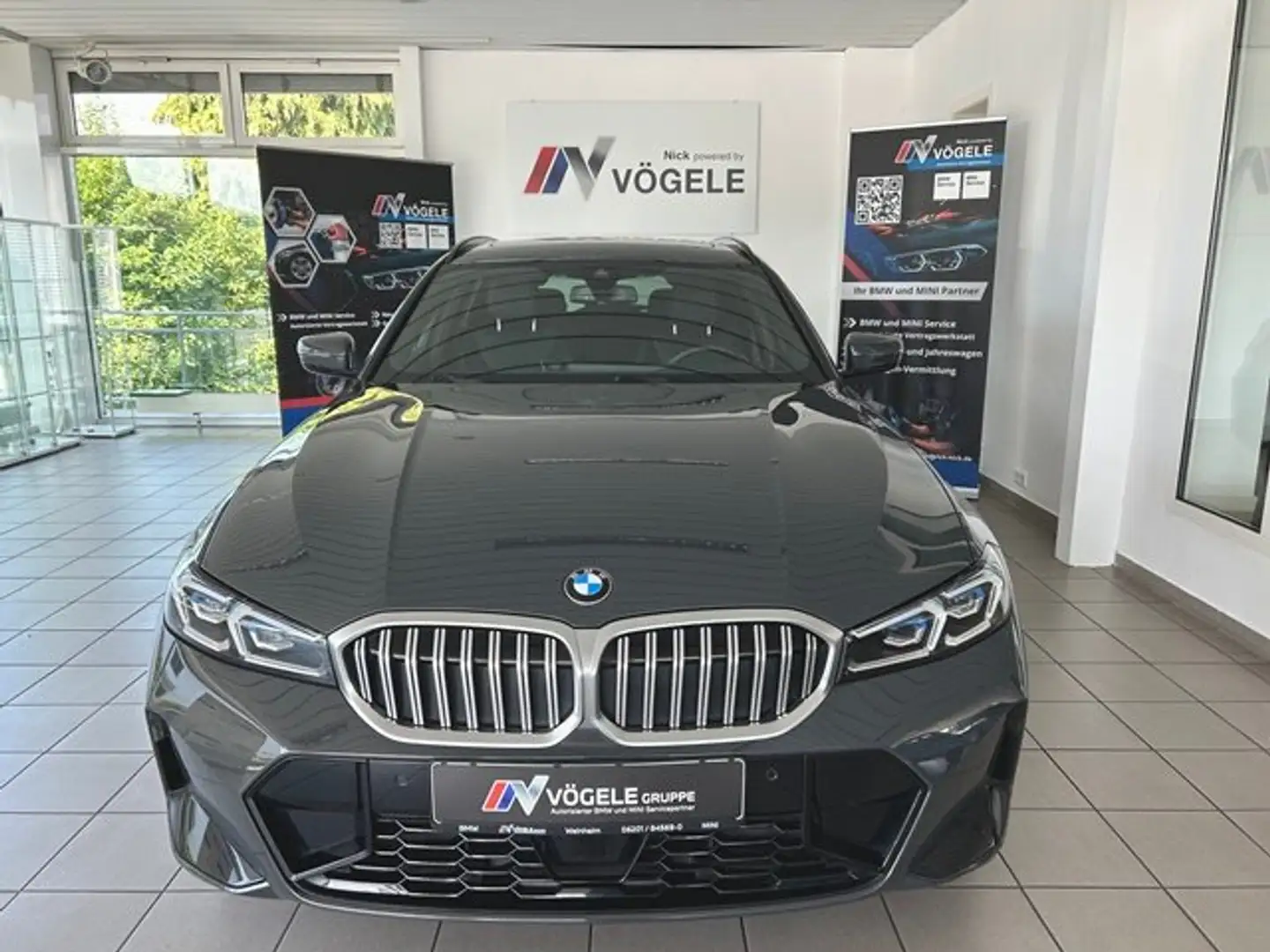 BMW 320 d Touring xDrive Aut. M Sportpaket Panor. Glasdach Grau - 1