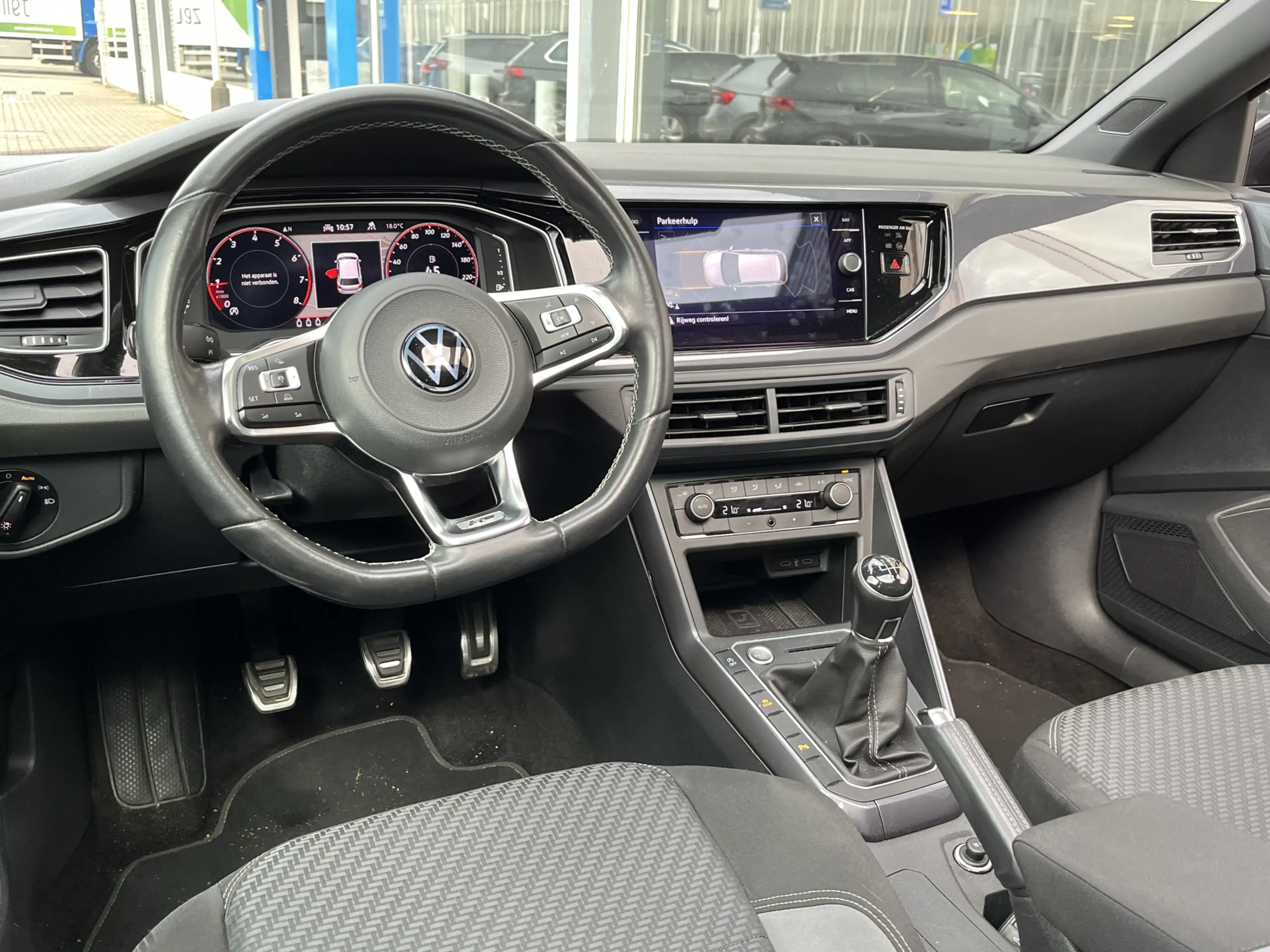 Volkswagen Polo 1.0 TSI 2x R-Line / PANO/ CAMERA/ PARK. SENSOREN/ — photo 8