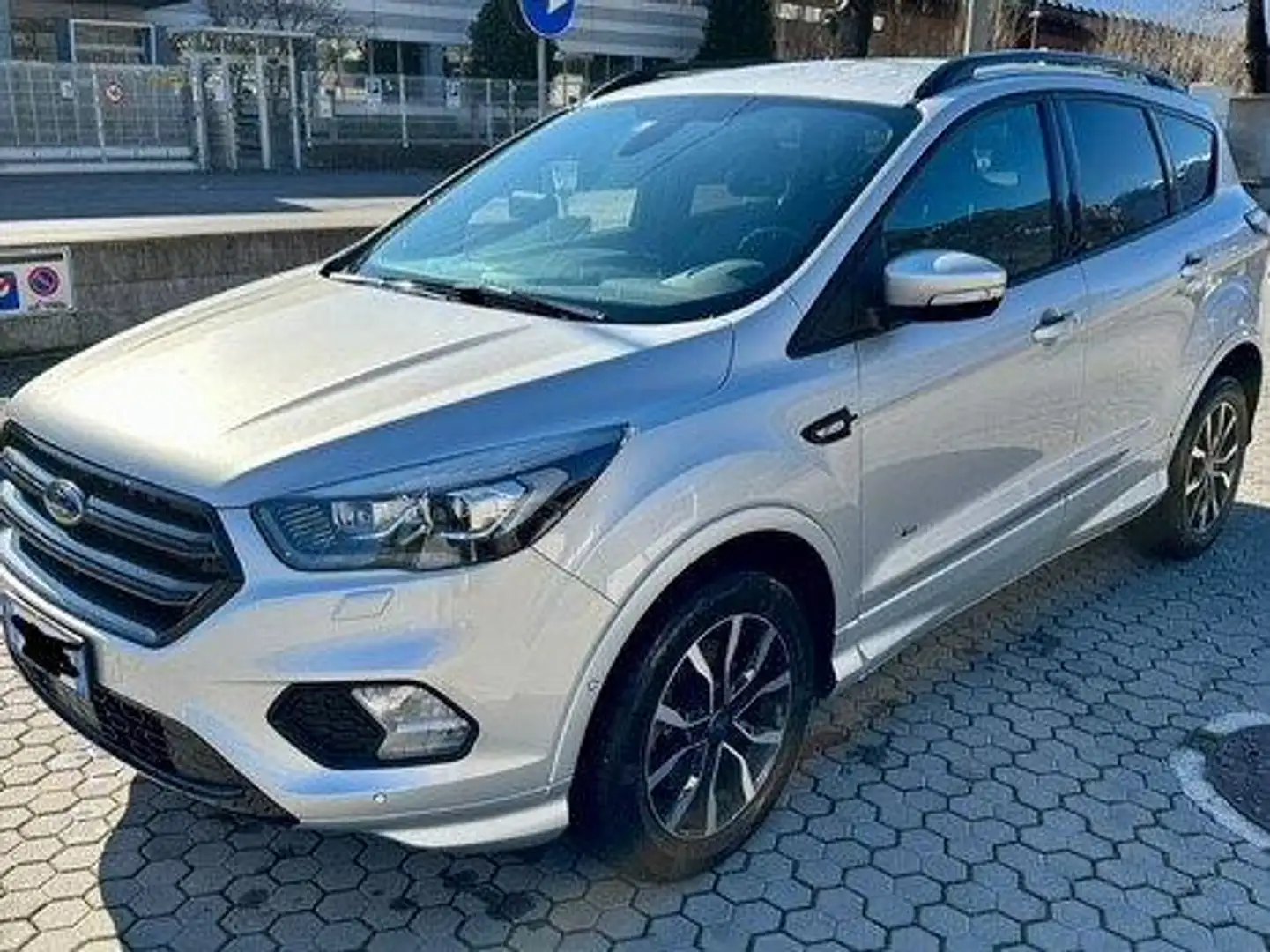 Ford Kuga 2.0 tdci ST-Line 4wd 150cv Powershift - 1