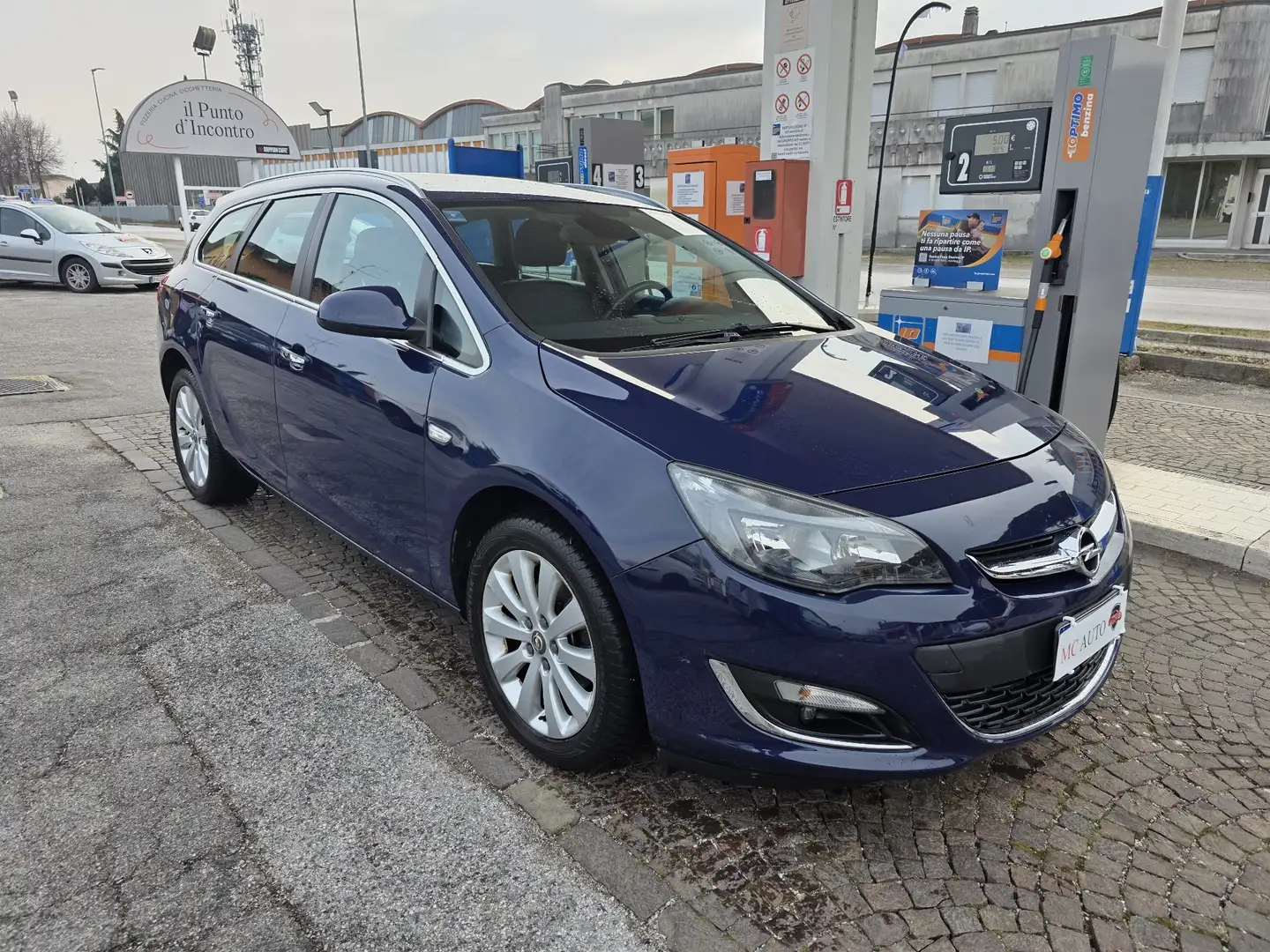 Opel Astra Sports Tourer 1.7 cdti Cosmo 130cv Blu/Azzurro - 1