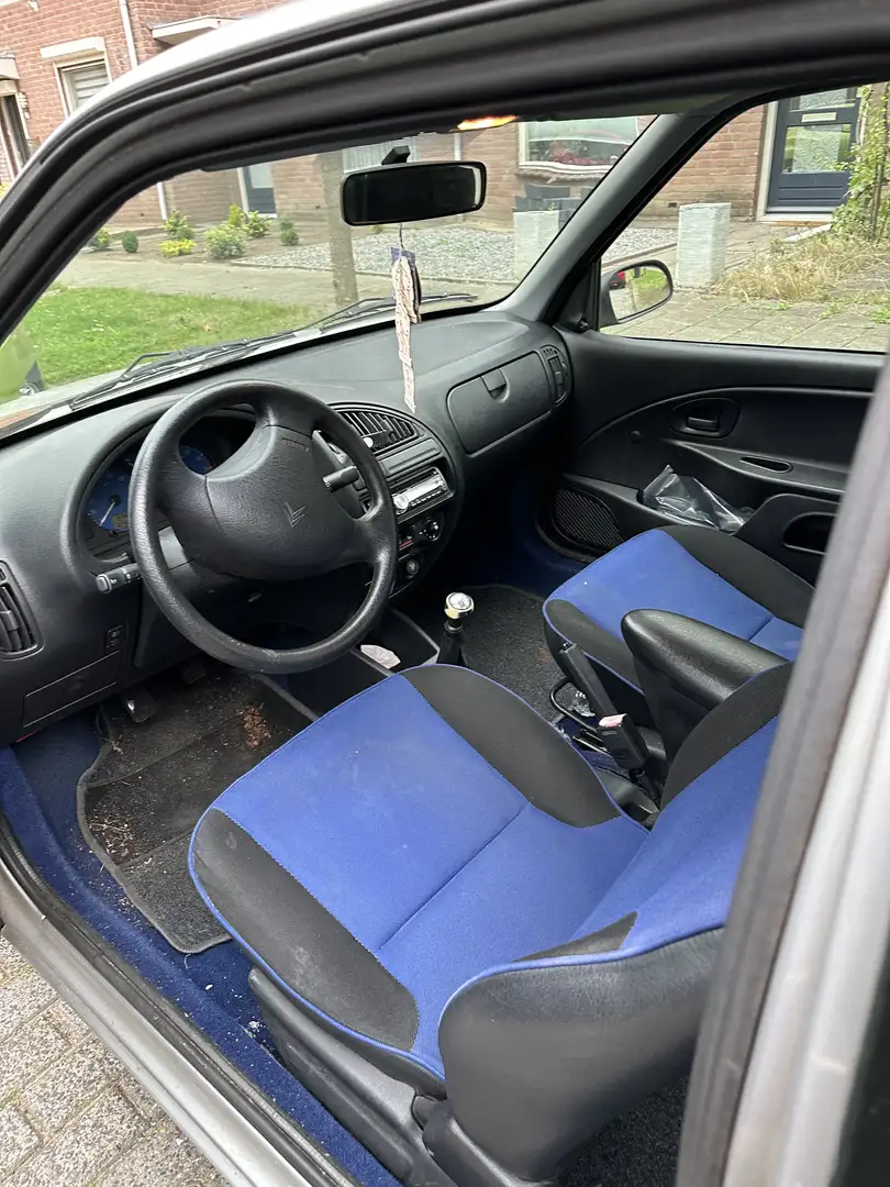 Citroen SAXO 1.1i Furio Grau - 2