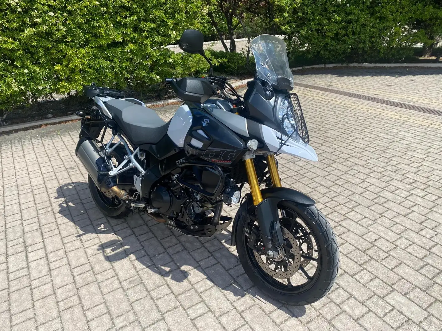 Suzuki V-Strom 1000 Blanc - 1