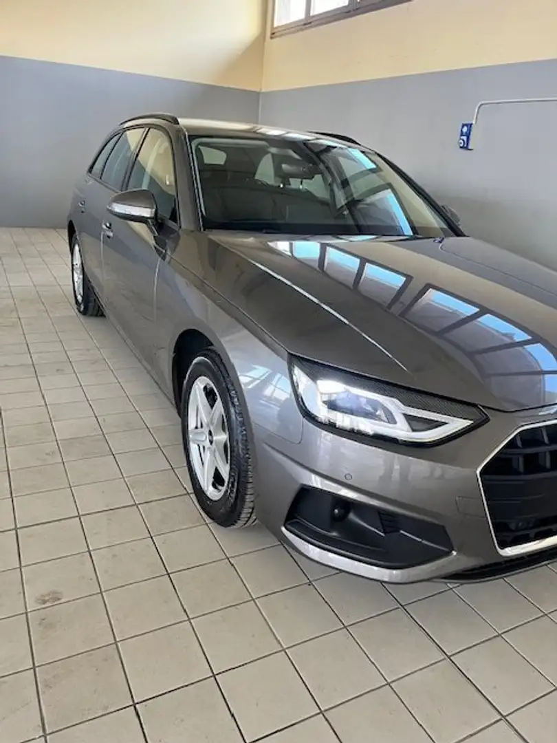 Audi A4 A4 Avant 35 2.0 tdi mhev Business 163cv s-tronic Grau - 2