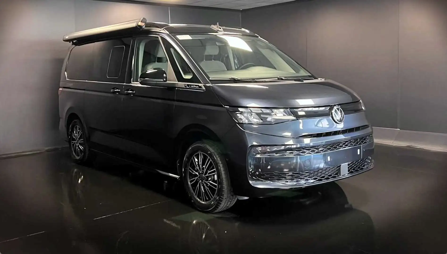 Volkswagen T7 Caravelle 2.0 TDI 150CV DSG Coast - 2