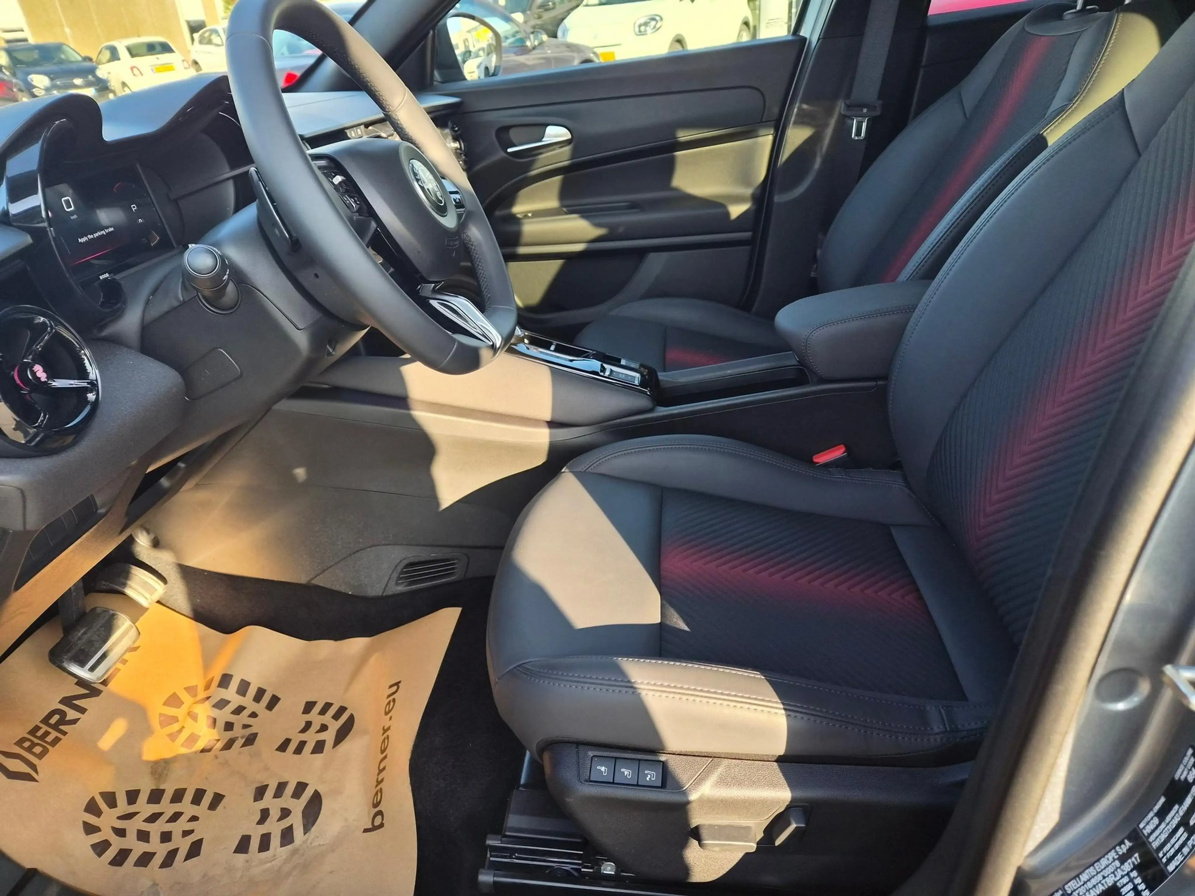Alfa Romeo Junior Junio Speciale 1.2 HYbrid — photo 7