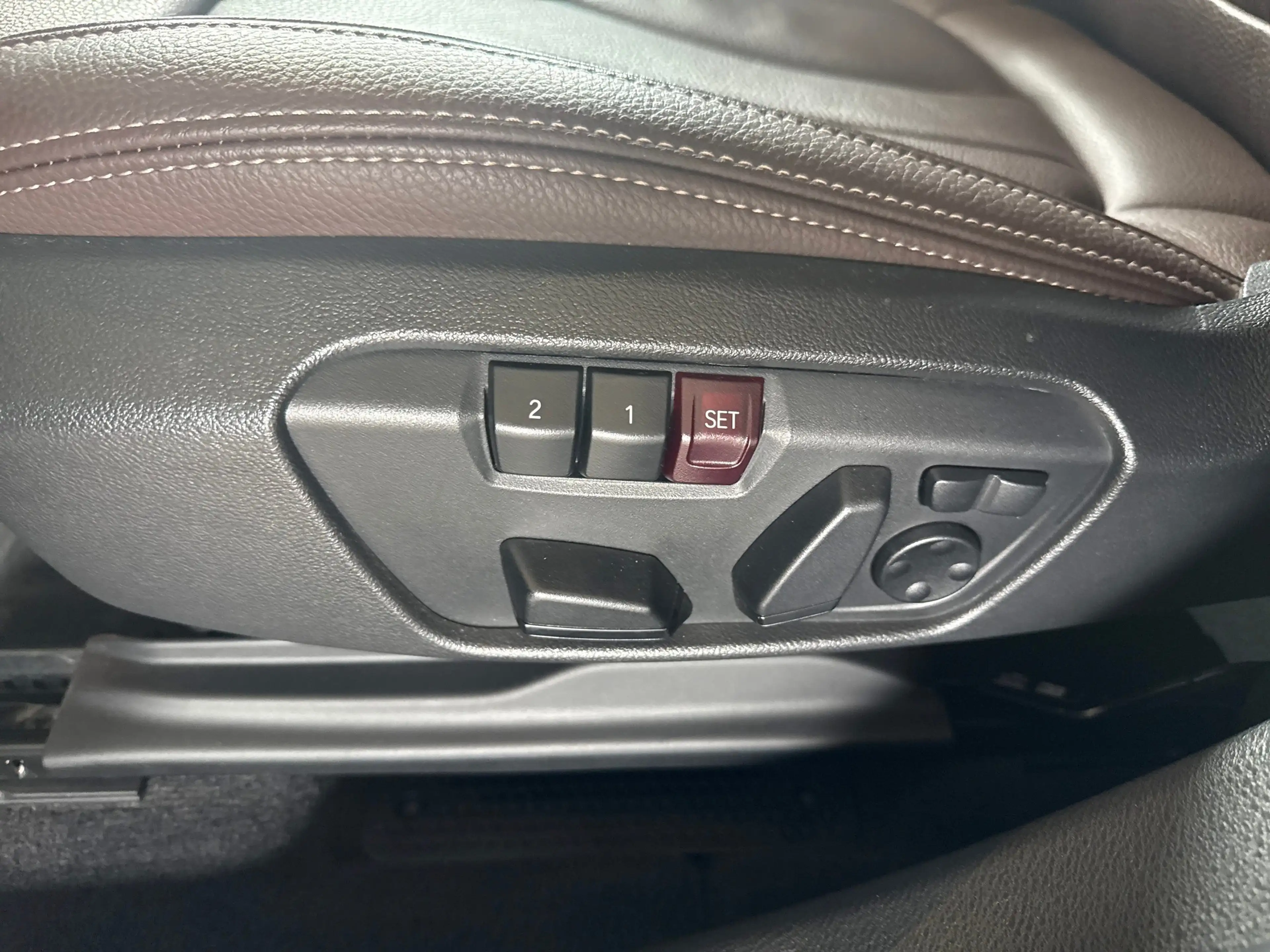 BMW X2 xDrive25e M Sport M Sportpaket Head-Up DAB — photo 13